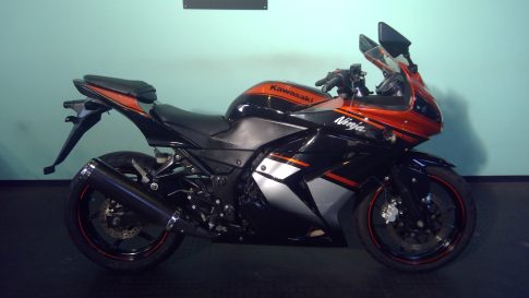 NINJA(ﾆﾝｼﾞｬ)250R EX250K ﾉｰﾏﾙ 全国通販可能