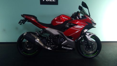 NINJA(ﾆﾝｼﾞｬ)250 EX250P 250㏄中古ﾊﾞｲｸ 全国通販可能